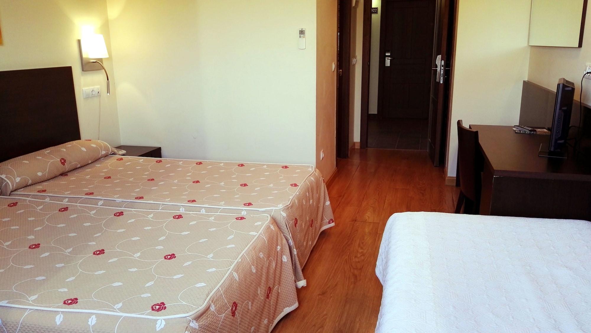 Hotel Tudanca-Aranda II Fuentespina エクステリア 写真