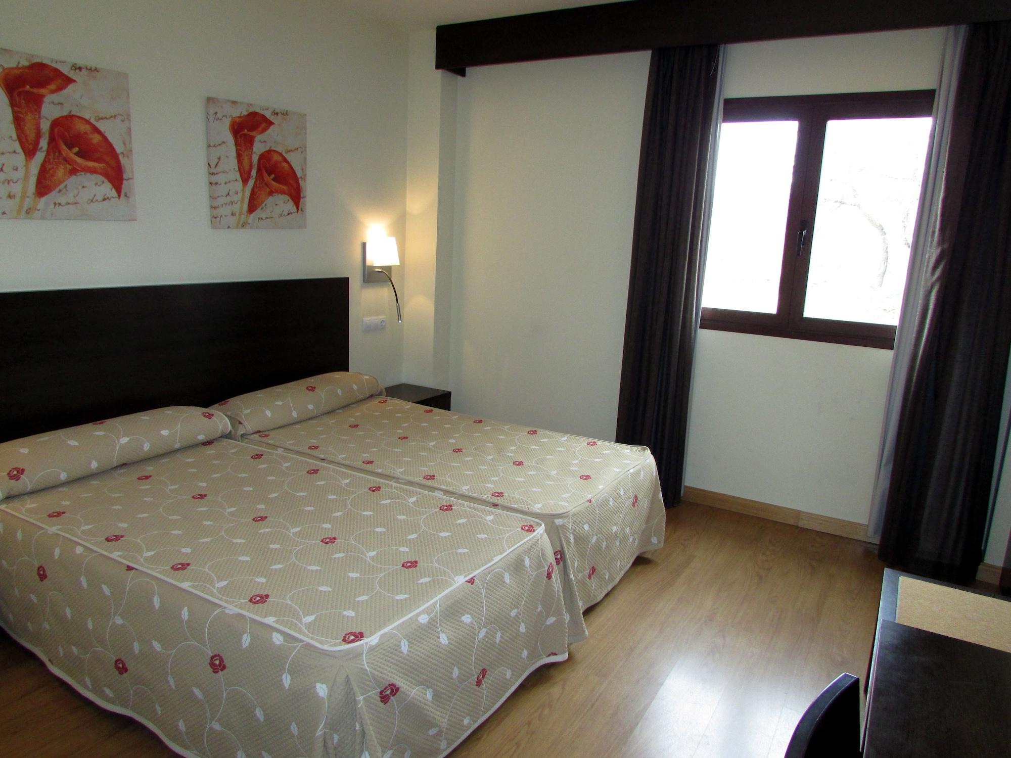 Hotel Tudanca-Aranda II Fuentespina エクステリア 写真